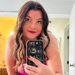 Meet your Posher, Kayla